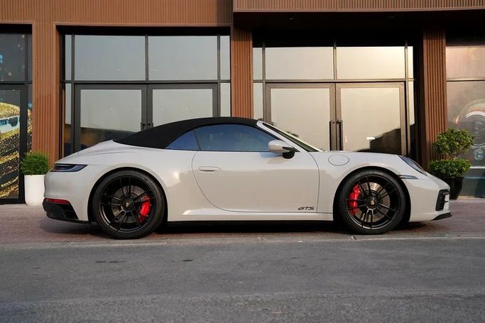 Подержанный Porsche 911 Carrera GTS VIII (992), 3.0 л, 2024 в Дубае от 8 Ba Motors Белый цвет. Европейская | AUTO.AE