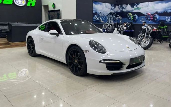 Подержанный Porsche 911 Carrera VII (991), 3.4 л, 2013 в Дубае от Carbon Cars Белый цвет. GCC | AUTO.AE