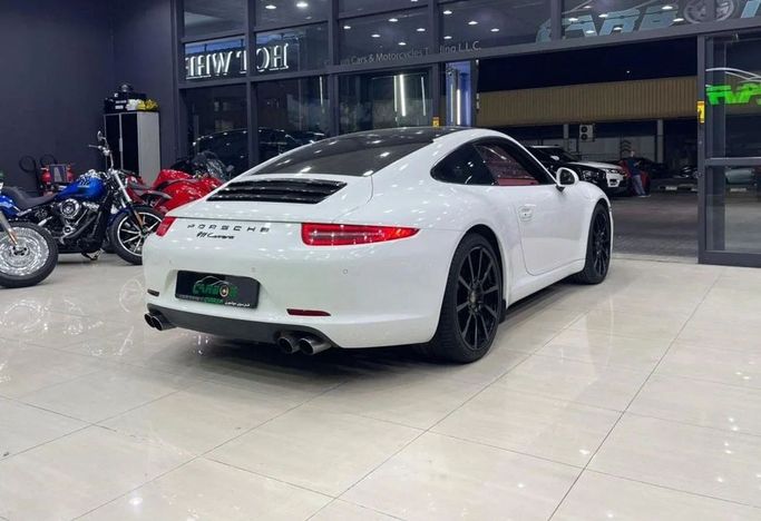 Подержанный Porsche 911 Carrera VII (991), 3.4 л, 2013 в Дубае от Carbon Cars Белый цвет. GCC | AUTO.AE