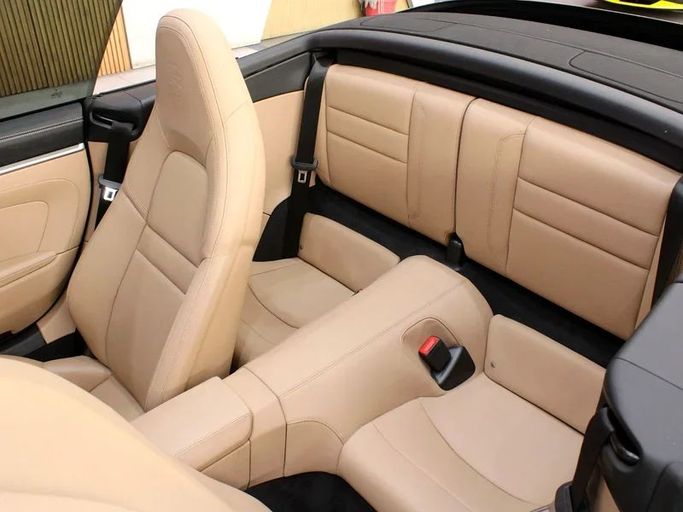 Used Porsche 911 Carrera VIII (992), 3.0 l, 2021 in Dubai by Hot Wheel Used Motors, Grey color. Other | AUTO.AE