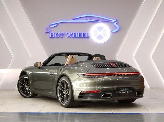 Used Porsche 911 Carrera VIII (992), 3.0 l, 2021 in Dubai by Hot Wheel Used Motors, Grey color. Other | AUTO.AE