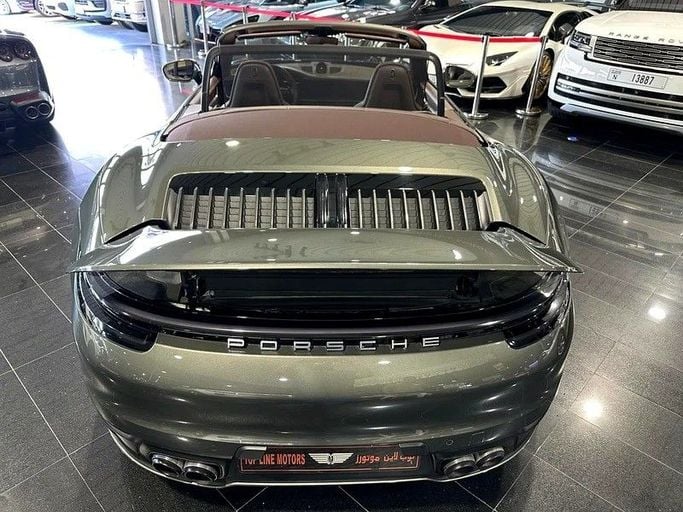 Подержанный Porsche 911 Carrera 4S VIII (992), 3.0 л, 2020 в Дубае от Top Line Motors Серый цвет. GCC | AUTO.AE