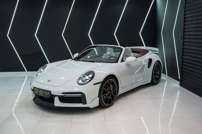 Подержанный Porsche 911 Turbo S VIII (992), 3.7 л, 2021 в Дубае от Sanam Cars Белый цвет. GCC | AUTO.AE
