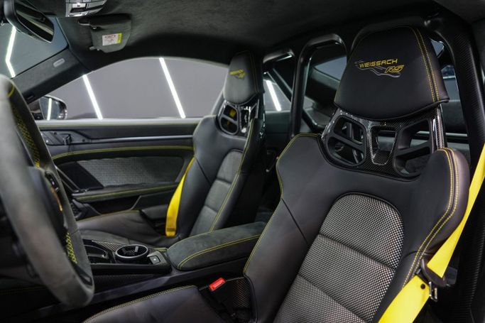 Подержанный Porsche 911 Carrera GTS VIII (992), 3.0 л, 2024 в Дубае от Sanam Cars Черный цвет. GCC | AUTO.AE