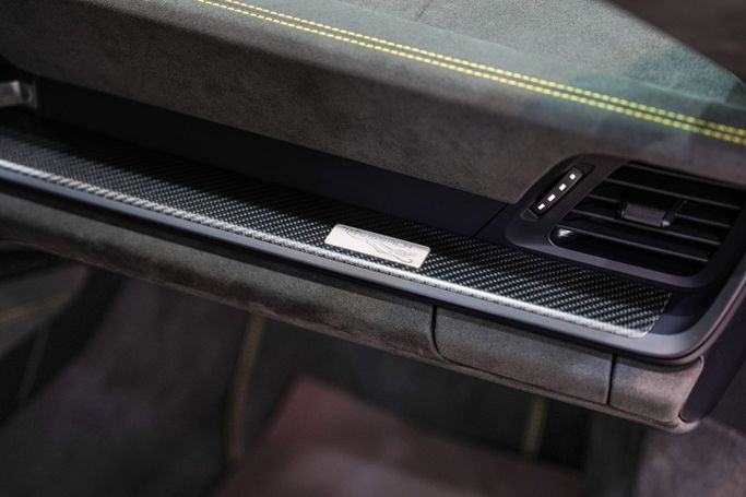 Подержанный Porsche 911 Carrera GTS VIII (992), 3.0 л, 2024 в Дубае от Sanam Cars Черный цвет. GCC | AUTO.AE