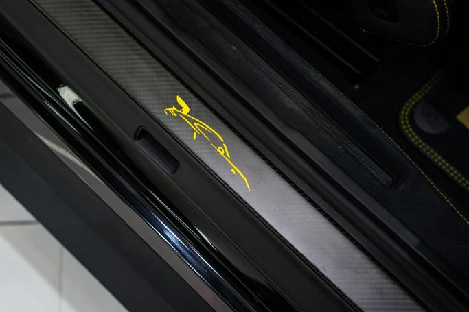 Подержанный Porsche 911 Carrera GTS VIII (992), 3.0 л, 2024 в Дубае от Sanam Cars Черный цвет. GCC | AUTO.AE