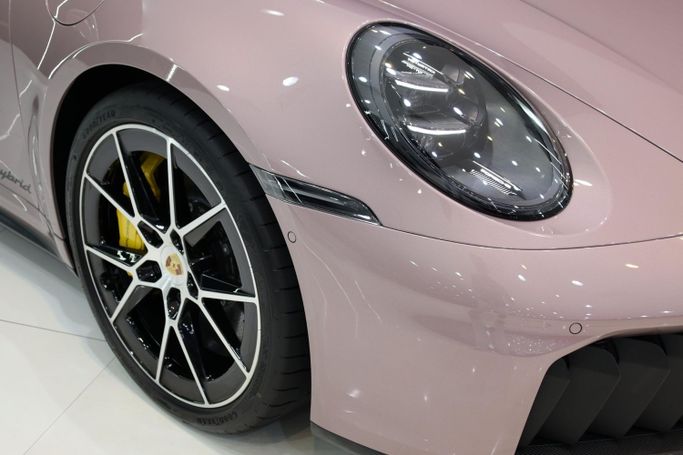 New Porsche 911 4 GTS VIII (992) Facelift, 3.6 l, 2025 in Dubai by Sanam Cars, Pink color. GCC Specs | AUTO.AE