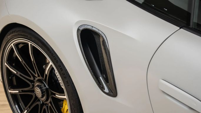 Новый Porsche 911 Turbo S VIII (992), 3.7 л, 2024 в Дубае от Automobili Motors Белый цвет. GCC | AUTO.AE