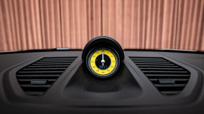 Новый Porsche 911 Turbo S VIII (992), 3.7 л, 2024 в Дубае от Automobili Motors Белый цвет. GCC | AUTO.AE