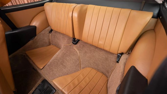 Подержанный Porsche 911 I (901, 911), 2.3 л, 1972 в Дубае от Automobili Motors Пурпурный цвет. Европейская | AUTO.AE