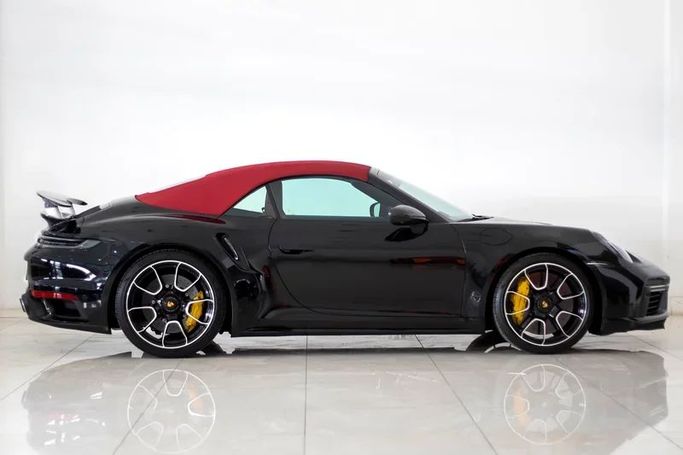 Подержанный Porsche 911 Turbo S VIII (992), 3.7 л, 2023 в Дубае от GTS Motors Черный цвет. Европейская | AUTO.AE