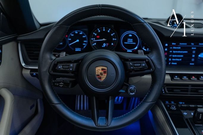 Подержанный Porsche 911 Carrera 4S VIII (992), 3.0 л, 2022 в Дубае от A1 Luxury Motors Серый цвет. Европейская | AUTO.AE