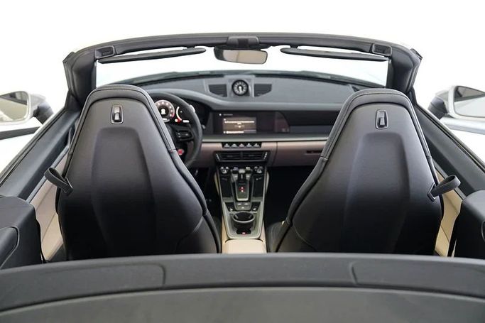 Used Porsche 911 Carrera VIII (992) Facelift, 3.0 l, 2025 in Dubai by Exotic Cars, Grey color. Other | AUTO.AE