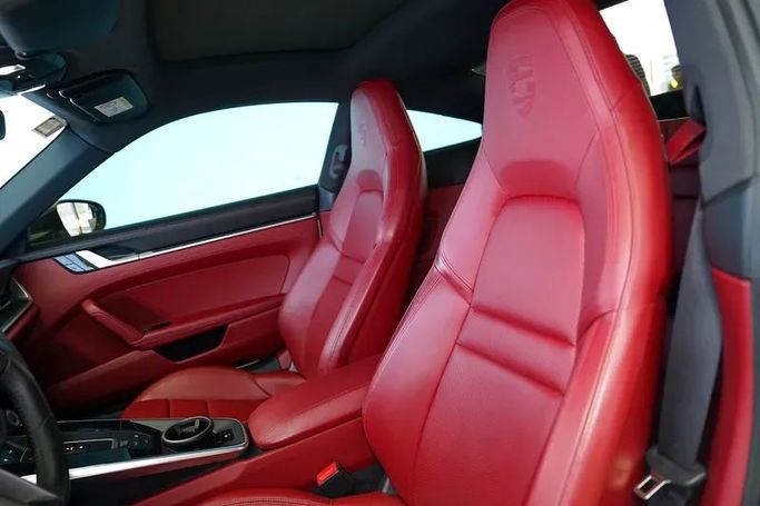 Used Porsche 911 Carrera VIII (992), 3.0 l, 2020 in Dubai by Exotic Cars, White color. GCC Specs | AUTO.AE