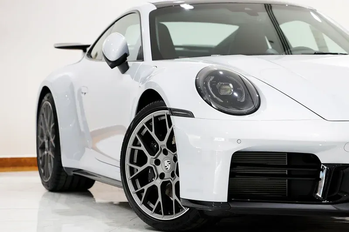 New Porsche 911 Carrera VI (997) Facelift, 3.6 l, 2010 in Dubai by Oscar Motors, White color. GCC Specs | AUTO.AE