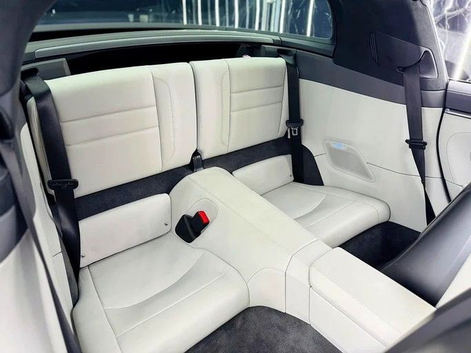 Used Porsche 911 4 VIII (992), 3.0 l, 2023 in Dubai by Zeus Motors, White color. European Specs | AUTO.AE