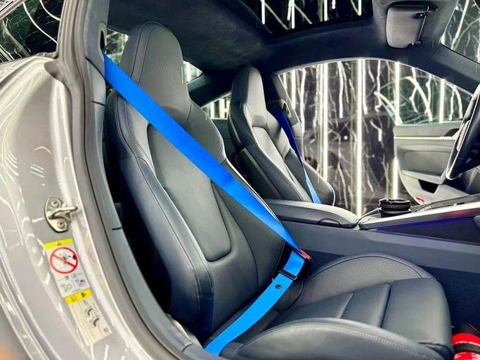 Used Porsche 911 Turbo VIII (992), 3.7 l, 2023 in Dubai by Zeus Motors, Silver color. GCC Specs | AUTO.AE