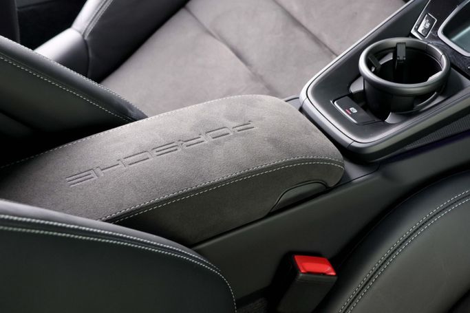 Подержанный Porsche 911 Dakar VIII (992), 3.0 л, 2023 в Дубае от The Car Superstore Белый цвет. GCC | AUTO.AE