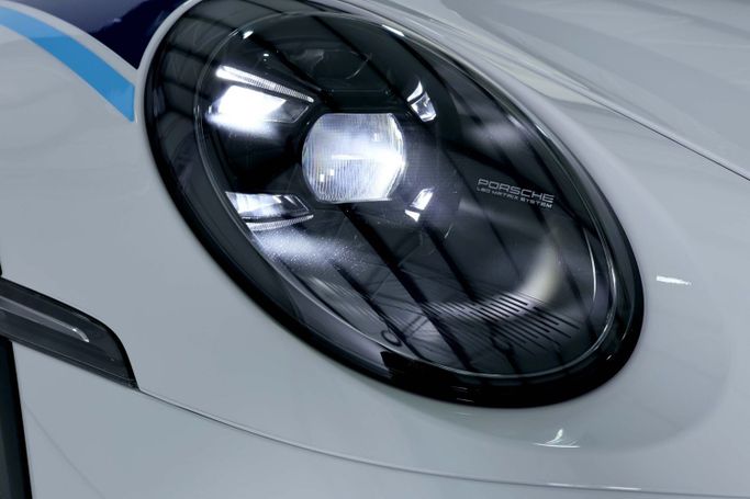 Подержанный Porsche 911 Dakar VIII (992), 3.0 л, 2023 в Дубае от The Car Superstore Белый цвет. GCC | AUTO.AE