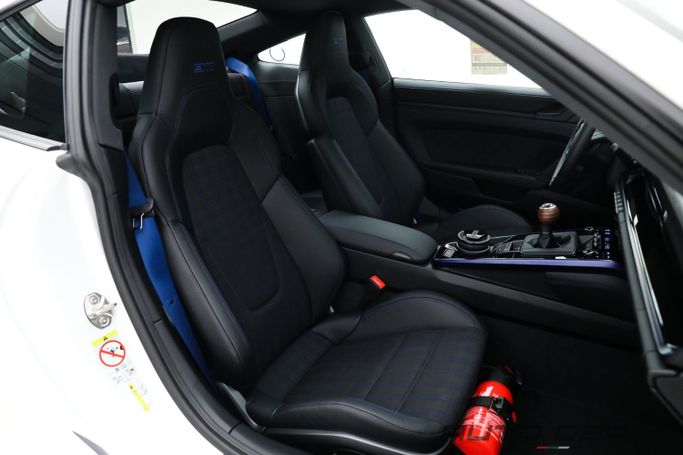 Новый Porsche 911 Carrera T VIII (992), 3.0 л, 2025 в Дубае от AUTO DEALS Белый цвет. GCC | AUTO.AE