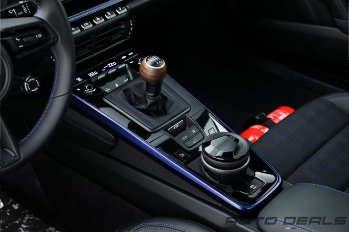 Новый Porsche 911 Carrera T VIII (992), 3.0 л, 2025 в Дубае от AUTO DEALS Белый цвет. GCC | AUTO.AE