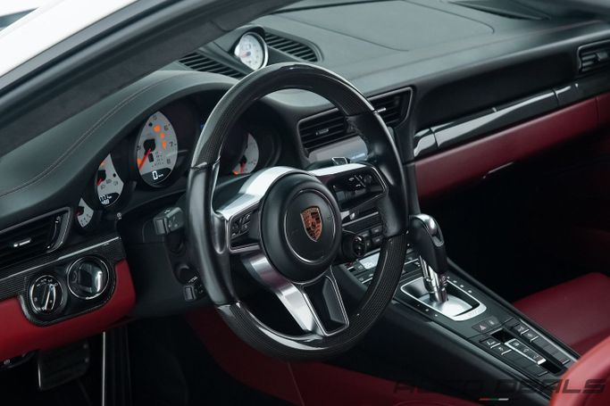 Used Porsche 911 Turbo S VII (991) Facelift, 3.8 l, 2017 in Dubai by AUTO DEALS, White color. GCC Specs | AUTO.AE