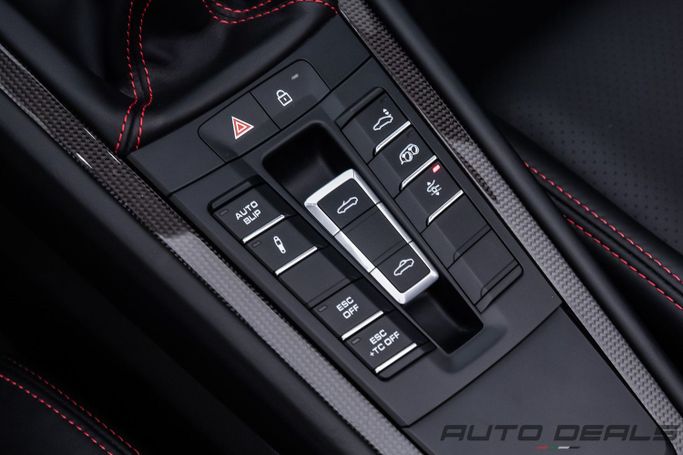 Подержанный Porsche 911 Speedster VII (991) Рестайлинг, 4.0 л, 2020 в Дубае от AUTO DEALS Черный цвет. Европейская | AUTO.AE