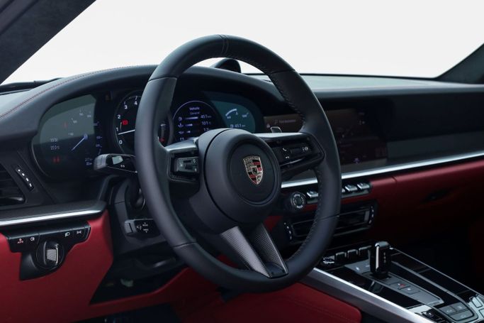 Новый Porsche 911 Carrera S VIII (992), 3.0 л, 2024 в Дубае от AUTO DEALS Черный цвет. GCC | AUTO.AE