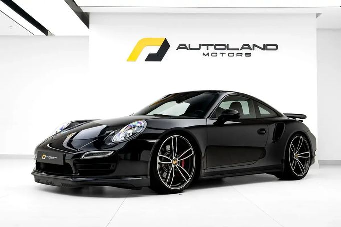 مستعملة Porsche 911 Turbo سابعاً (991), 3.8 l, 2015 في في دبي من Auto Land Motor، اللون أسود. المواصفات الأوروبية | AUTO.AE