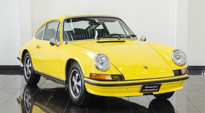 Подержанный Porsche 911 I (901, 911), 2.3 л, 1972 в Дубае от Tomini Cars Желтый цвет. Other | AUTO.AE