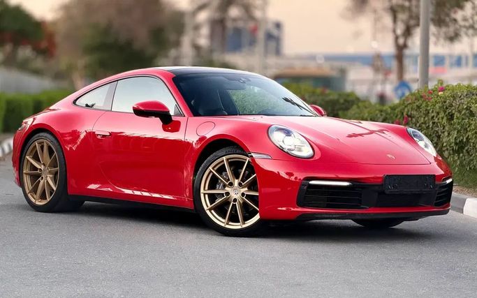 مستعملة Porsche 911 Carrera ثامناً (992), 3.0 l, 2021 في في دبي من Global Network Motors ، اللون أحمر. المواصفات الكورية | AUTO.AE | إعلان #252171