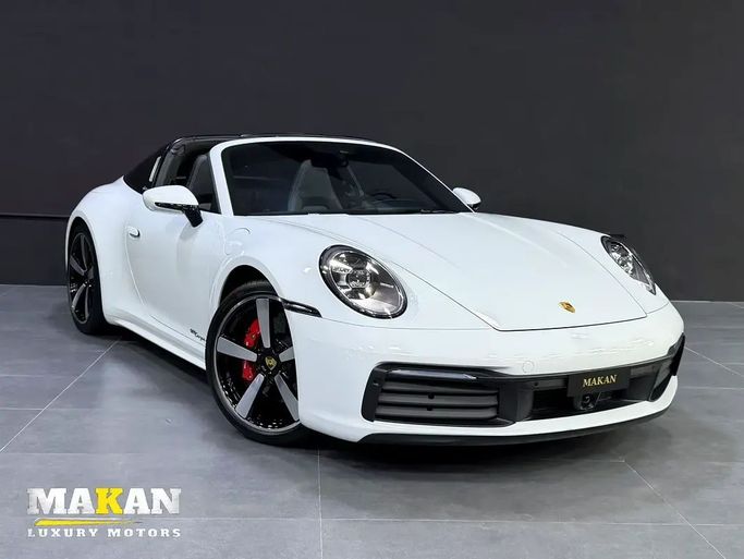مستعملة Porsche 911 4S ثامناً (992), 3.0 l, 2022 في في دبي من Makan Luxury Motors، اللون أبيض. المواصفات الأوروبية | AUTO.AE | إعلان #254757