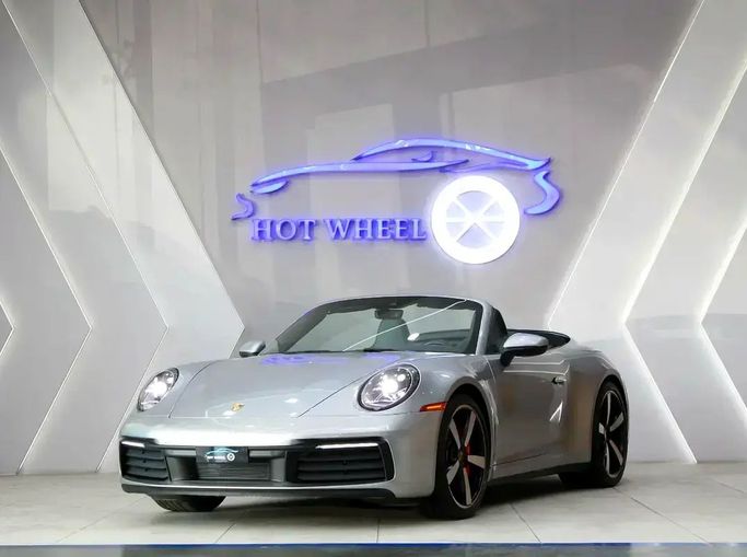 مستعملة Porsche 911 Carrera S ثامناً (992), 3.0 l, 2021 في في دبي من Hot Wheel Used Motors، اللون فضي. مواصفات الخليج | AUTO.AE | إعلان #258959