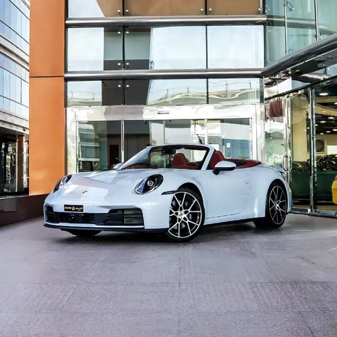 Подержанный Porsche 911 Carrera VIII (992.1), 3.0 л, 2025 в Дубае от Q Motors Белый цвет.  | AUTO.AE | Объявление #263514