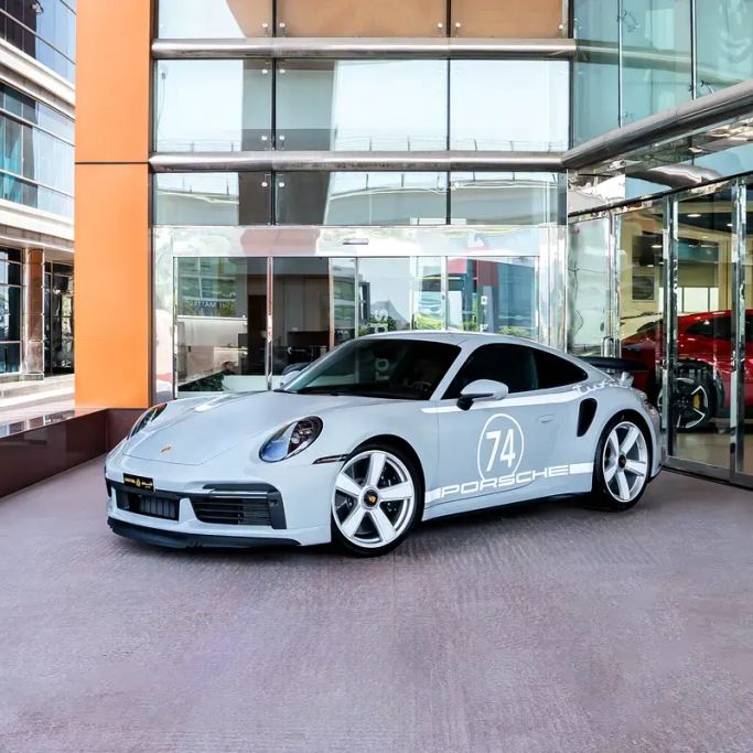 مستعملة Porsche 911 Turbo S ثامناً (992), 3.7 l, 2025 في في دبي من Q Motors، اللون فضي.  | AUTO.AE | إعلان #263515
