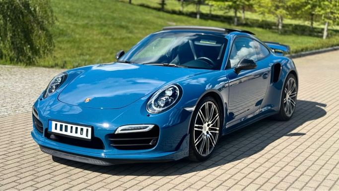 مستعملة Porsche 911 Turbo سابعاً (991), 3.8 l, 2015 في في دبي من Fair Import، اللون أزرق فاتح. المواصفات الأوروبية | AUTO.AE | إعلان #272658