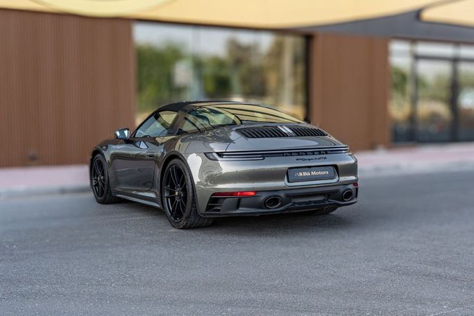 Used Porsche 911 4 GTS VIII (992.1), 3.0 l, 2022 in UAE, Dubai by 8Ba Motors, Silver color. Japanese Specs | AUTO.AE | Listing #279496