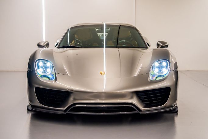 New Porsche 918 Spyder, 4.6 l, 2014 in Dubai, Beige color. European Specs | AUTO.AE