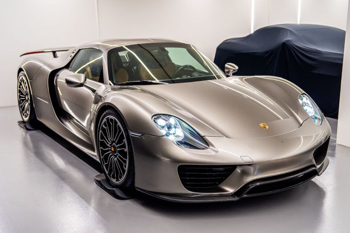 New Porsche 918 Spyder, 4.6 l, 2014 in Dubai, Beige color. European Specs | AUTO.AE