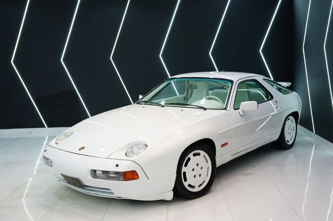 مستعملة Porsche 928, 5.0 l, 1990 في في الإمارات, دبي من Sanam Cars، اللون أبيض. أخرى | AUTO.AE | إعلان #280526