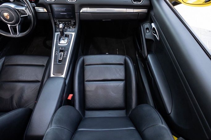 Used Porsche 718 Boxster IV 718 (982), 2.0 l, 2020 in Dubai by Linda Cars, Yellow color. GCC Specs | AUTO.AE