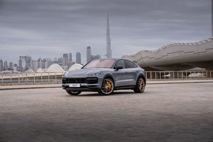 Porsche Cayenne Turbo GT Coupé III (E3.2) Рестайлинг, 2025 внедорожник 5 дв. бизнес класса в Дубае от LeveL Up Car Rental  серый цвет | AUTO.AE | Объявление #1760