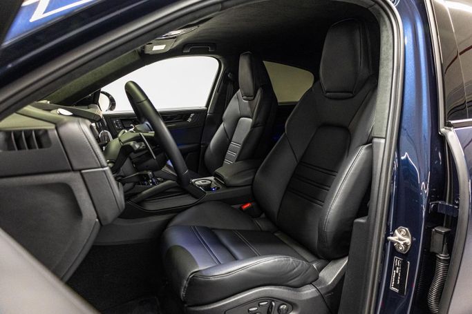 Used Porsche Cayenne S Coupé III, 2.9 l, 2024 in Dubai by PUPIL OF FATE MOTORS, Blue color. GCC Specs | AUTO.AE
