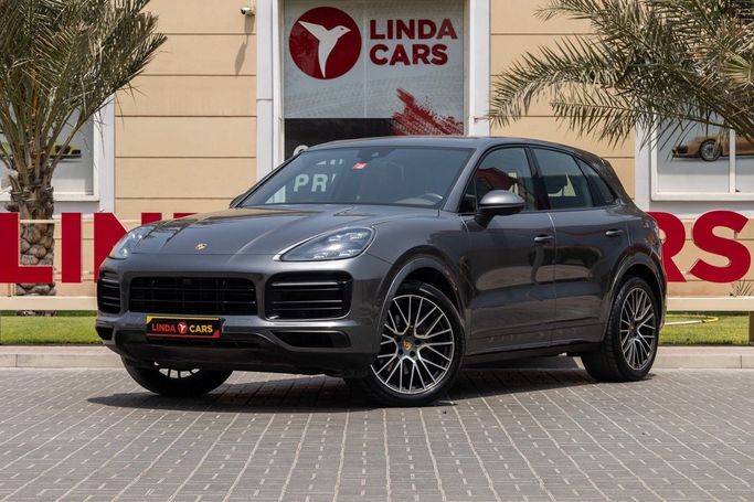 Used Porsche Cayenne III, 3.0 l, 2019 in Dubai by Linda Cars, Grey color. GCC Specs | AUTO.AE