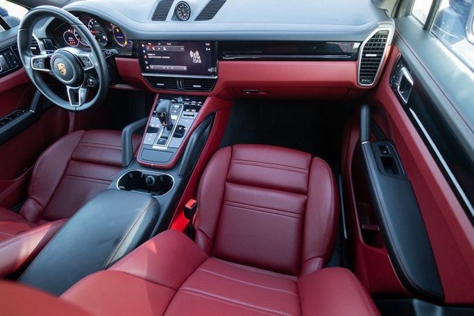 Used Porsche Cayenne III Facelift, 3.0 l, 2023 in Dubai by Linda Cars, Black color. GCC Specs | AUTO.AE