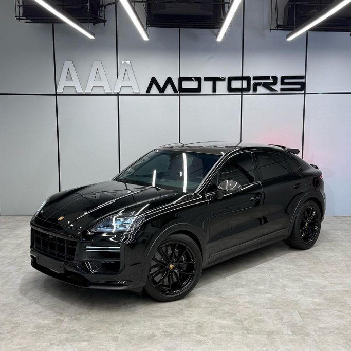 مستعملة Porsche Cayenne Turbo GT Coupé ثالثاً شد الوجه, 4.0 l, 2024 في في دبي من AAA Motors، اللون أسود. مواصفات الخليج | AUTO.AE