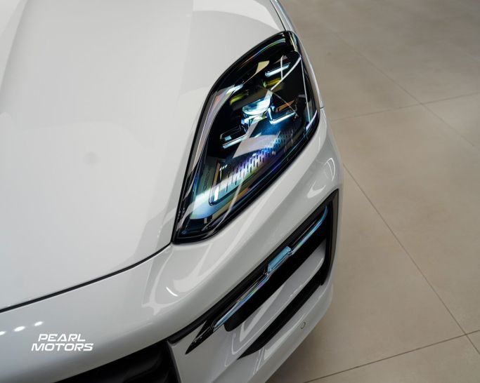 Новый Porsche Cayenne Coupé III Рестайлинг, 3.0 л, 2024 в Дубае от Pearl Motors Белый цвет. GCC | AUTO.AE