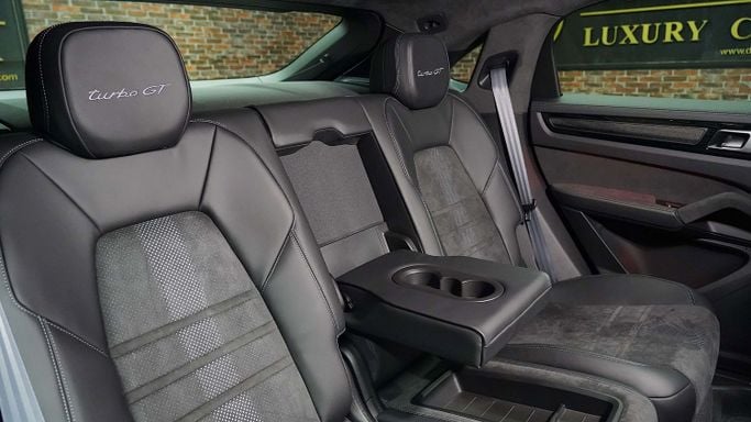 Новый Porsche Cayenne Turbo GT Coupé III, 4.0 л, 2023 в Дубае от Dourado Luxury Car Белый цвет. Европейская | AUTO.AE