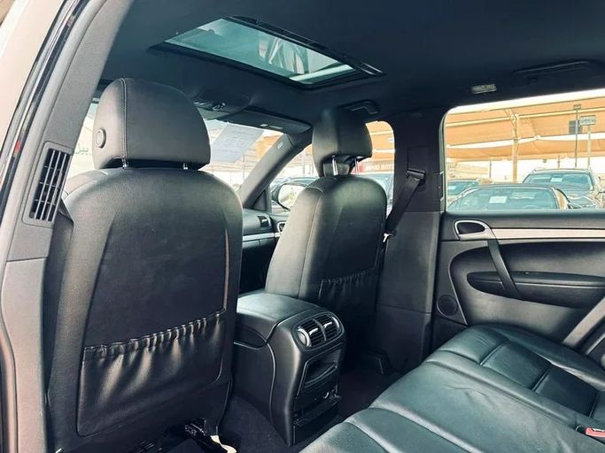 Подержанный Porsche Cayenne S I Рестайлинг (957), 4.8 л, 2008 в Дубае от Mirza Automobile FZE Черный цвет. Японская | AUTO.AE