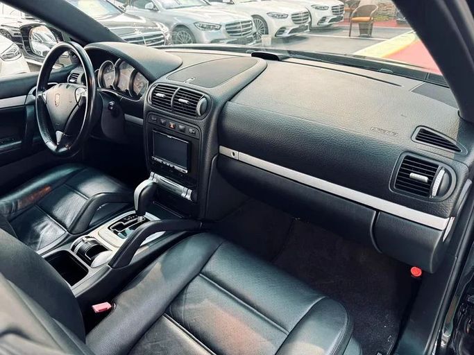 Подержанный Porsche Cayenne S I Рестайлинг (957), 4.8 л, 2008 в Дубае от Mirza Automobile FZE Черный цвет. Японская | AUTO.AE